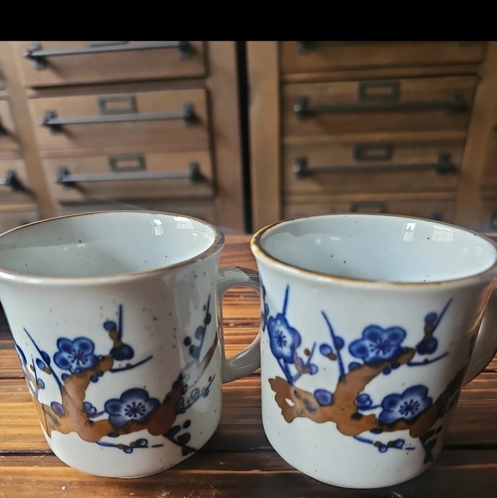 Set Of 2 Vintage Stoneware Coffee Mugs Cup Blue Blossom Made In Korea
